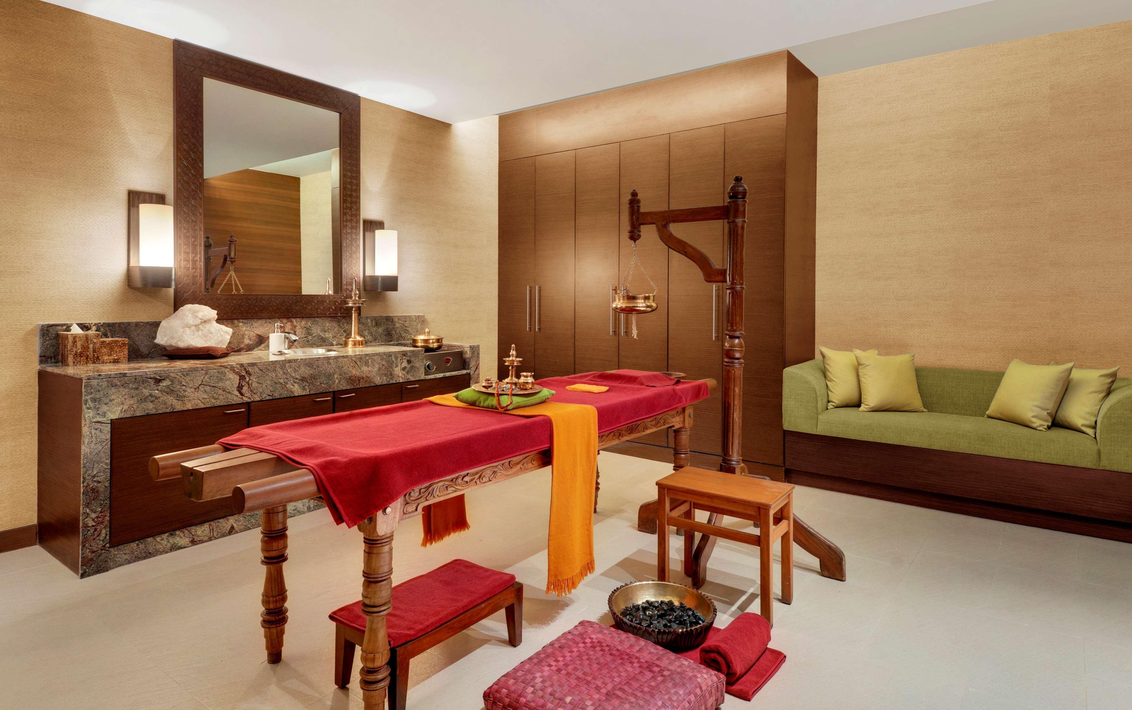 Hyatt Pune Eksteriør billede Ayurvedic massage room