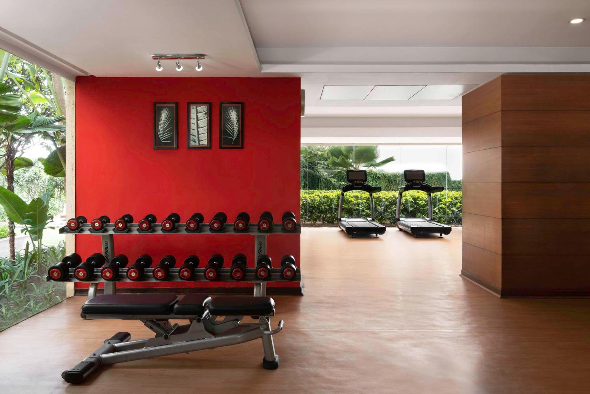 Hyatt Pune Eksteriør billede The gym at the hotel