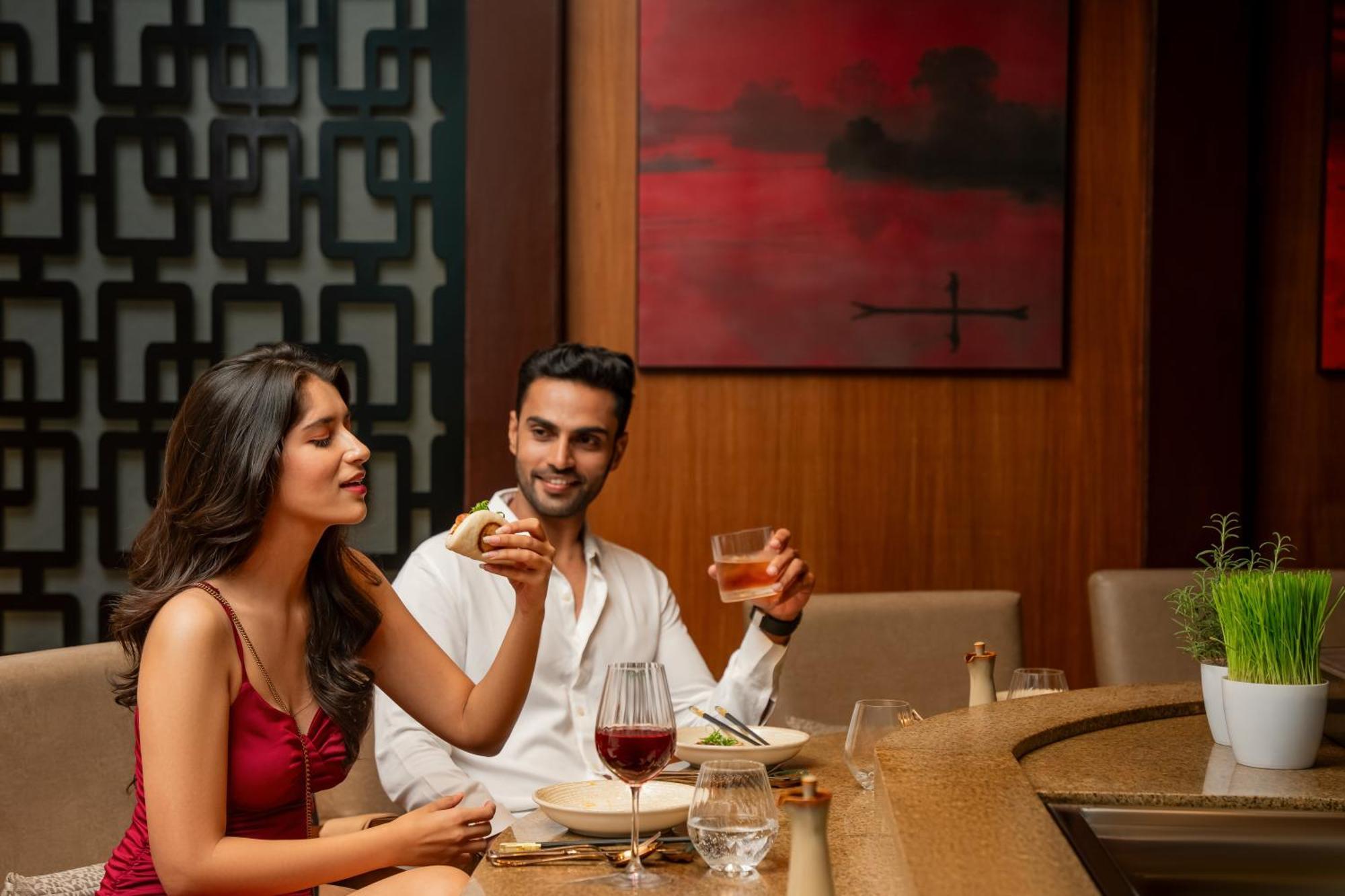Hyatt Pune Eksteriør billede A couple dining at a restaurant